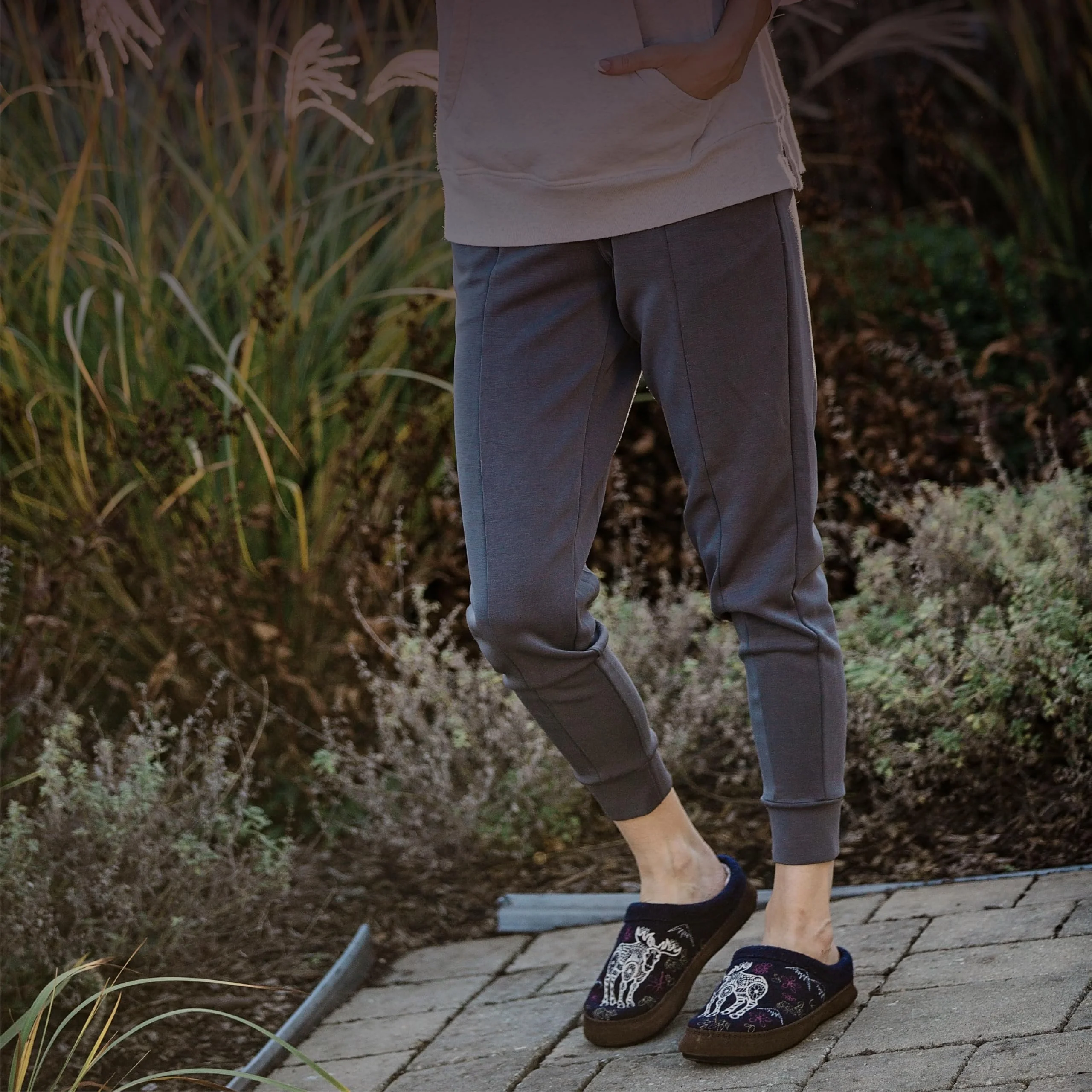 Acorn navy embroidered slipper photo 2