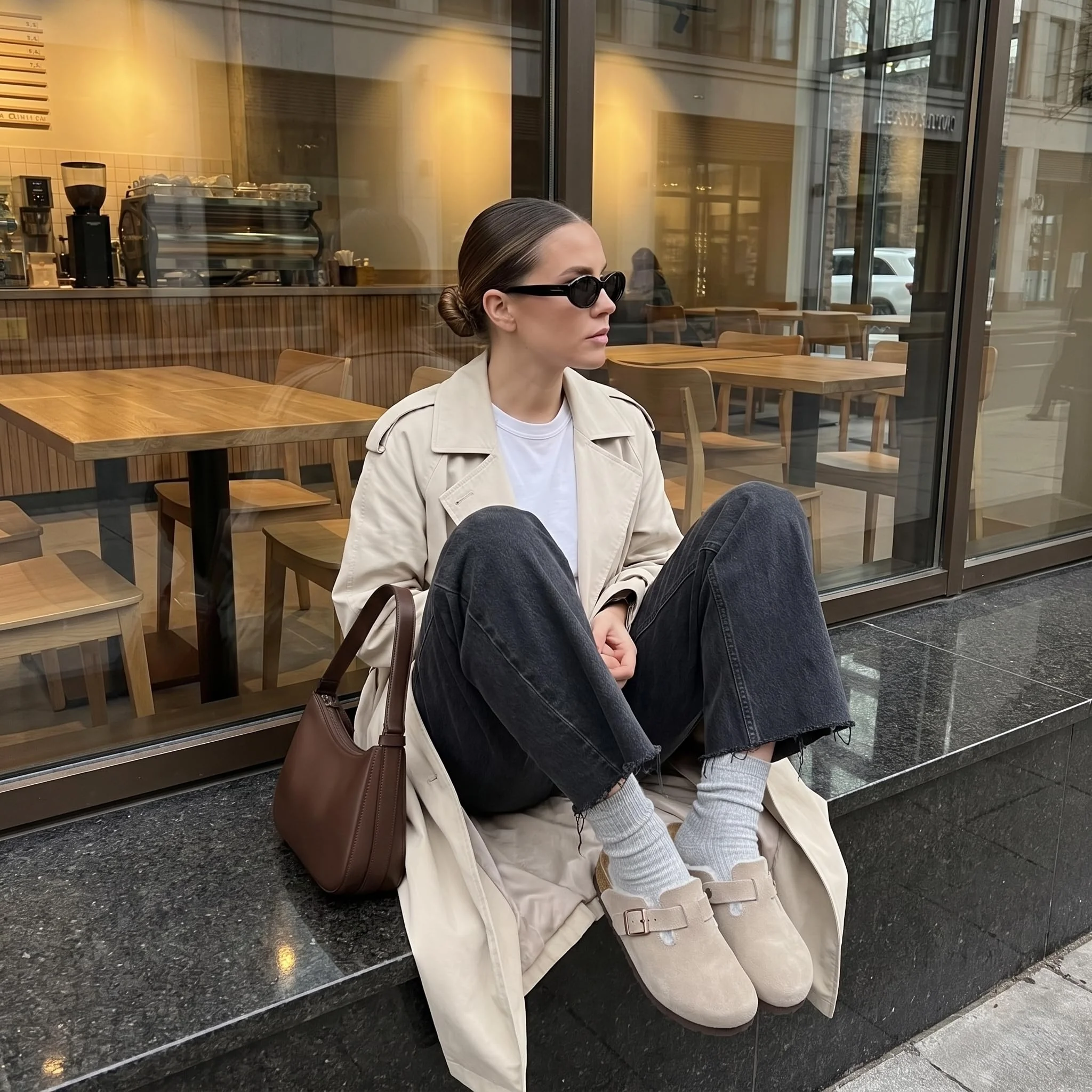 Cushionaire light grey shearling-lined clog photo 2