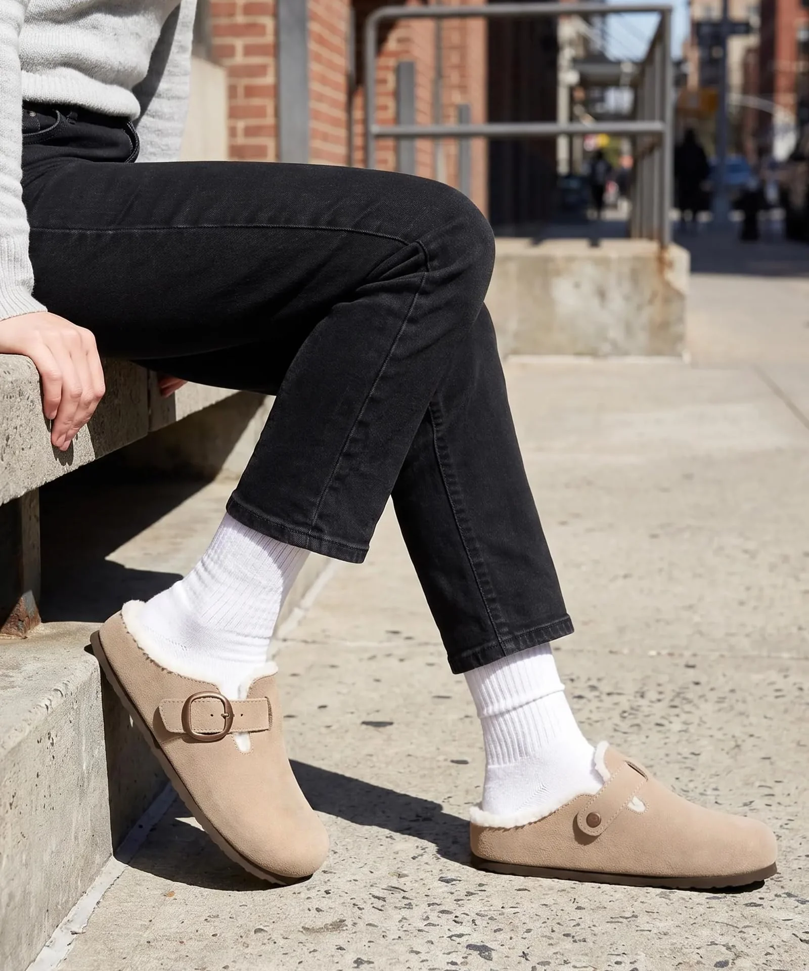 Eyriphy Beige Fuzzy-Lined Buckle Clog photo 3